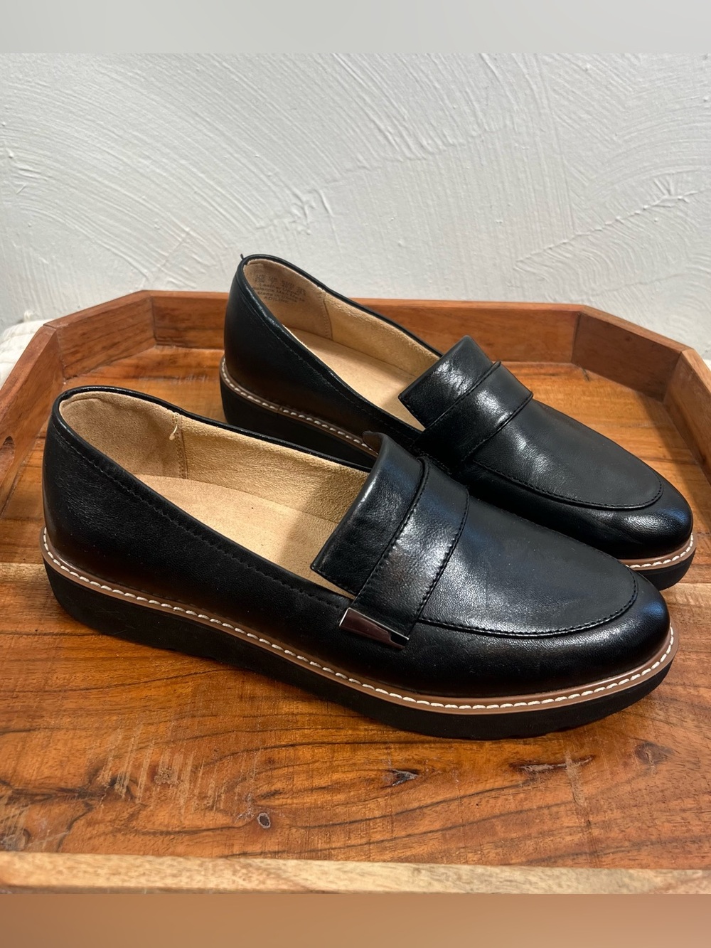 Naturalizer Adiline Black Leather Loafers 9.5